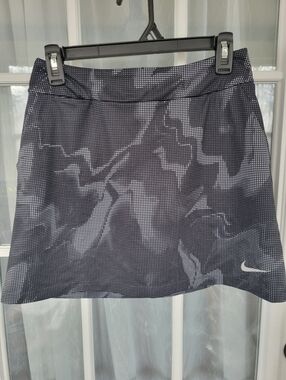 Women's  Dri- Fit Nike Black & White Dotted Athletic Golf Skort